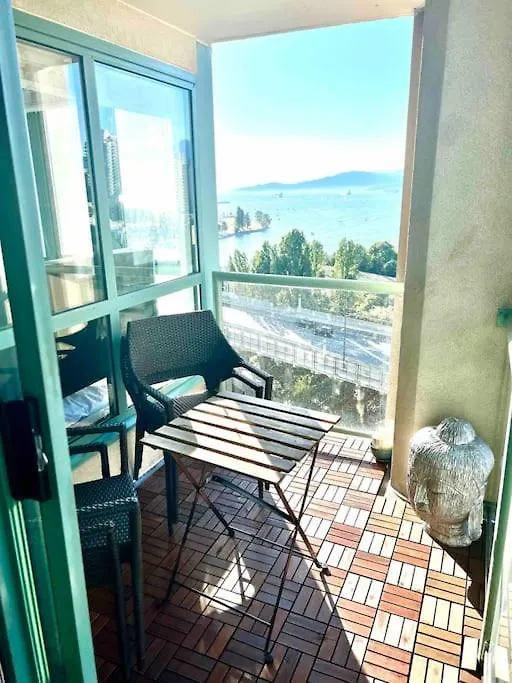 Stunning Ocean Apartment Vancouver
